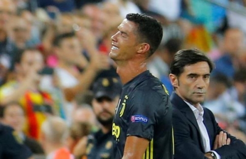 الاتحاد الاوروبي لكرة القدم يحقق بطرد رونالدو