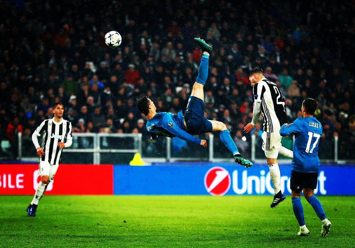 رونالدو يرفض "الكذب": هدفي أجمل من هدف صلاح