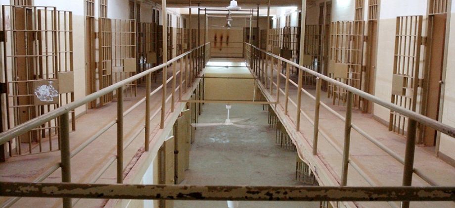 وزارة العدل توجه بإعادة تأهيل سجن ابو غريب