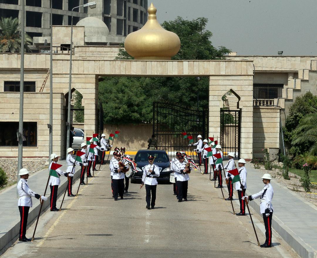بالصور:مراسم استقبال الرئيس برهم صالح ومباشرة عمله في قصر السلام