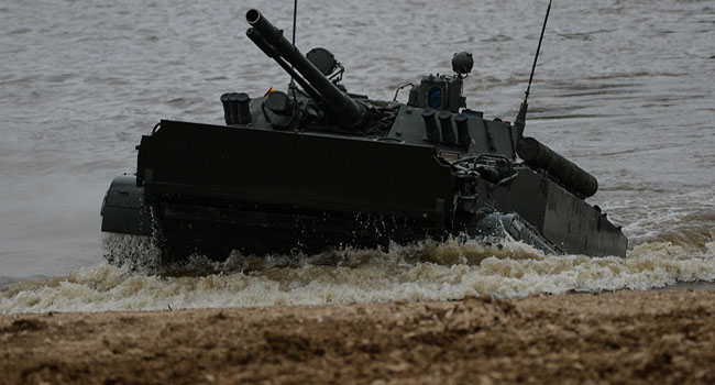 وصول الدفعة الثانية من مركبات روسية مسلحة إلى العراق