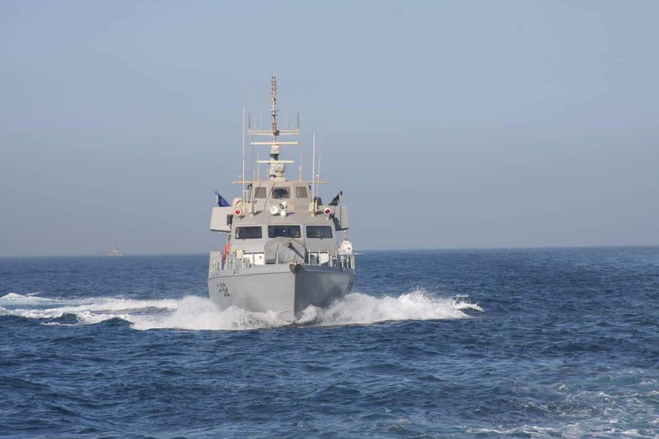 بالصور:قيادة القوة البحرية تنفذ تمرين ثلاثي مشترك مع البحريتين الأمريكية والكويتية