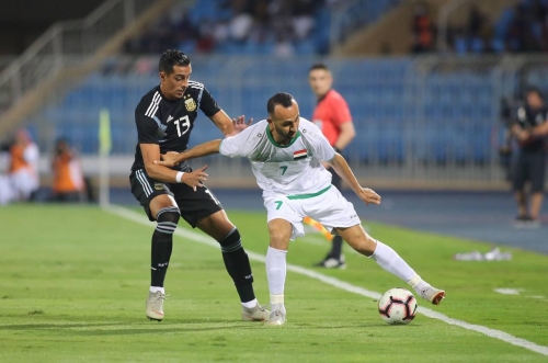 مدافع الأرجنتين يكشف سر الفوز الساحق على العراق