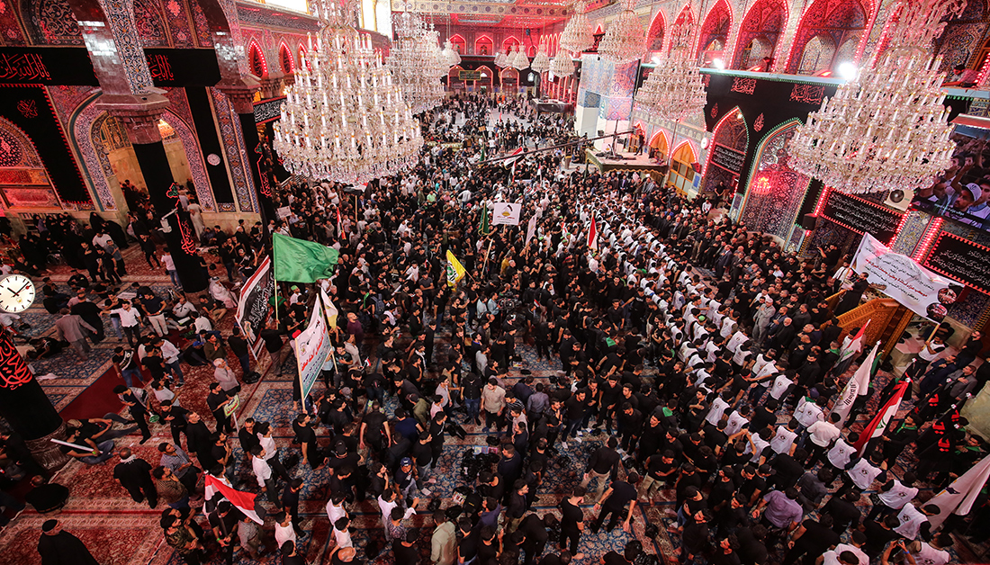 اكثر من 7000 طالب من 65 جامعة عراقية ينضمون مسيرة عزاء كبيرة في كربلاء