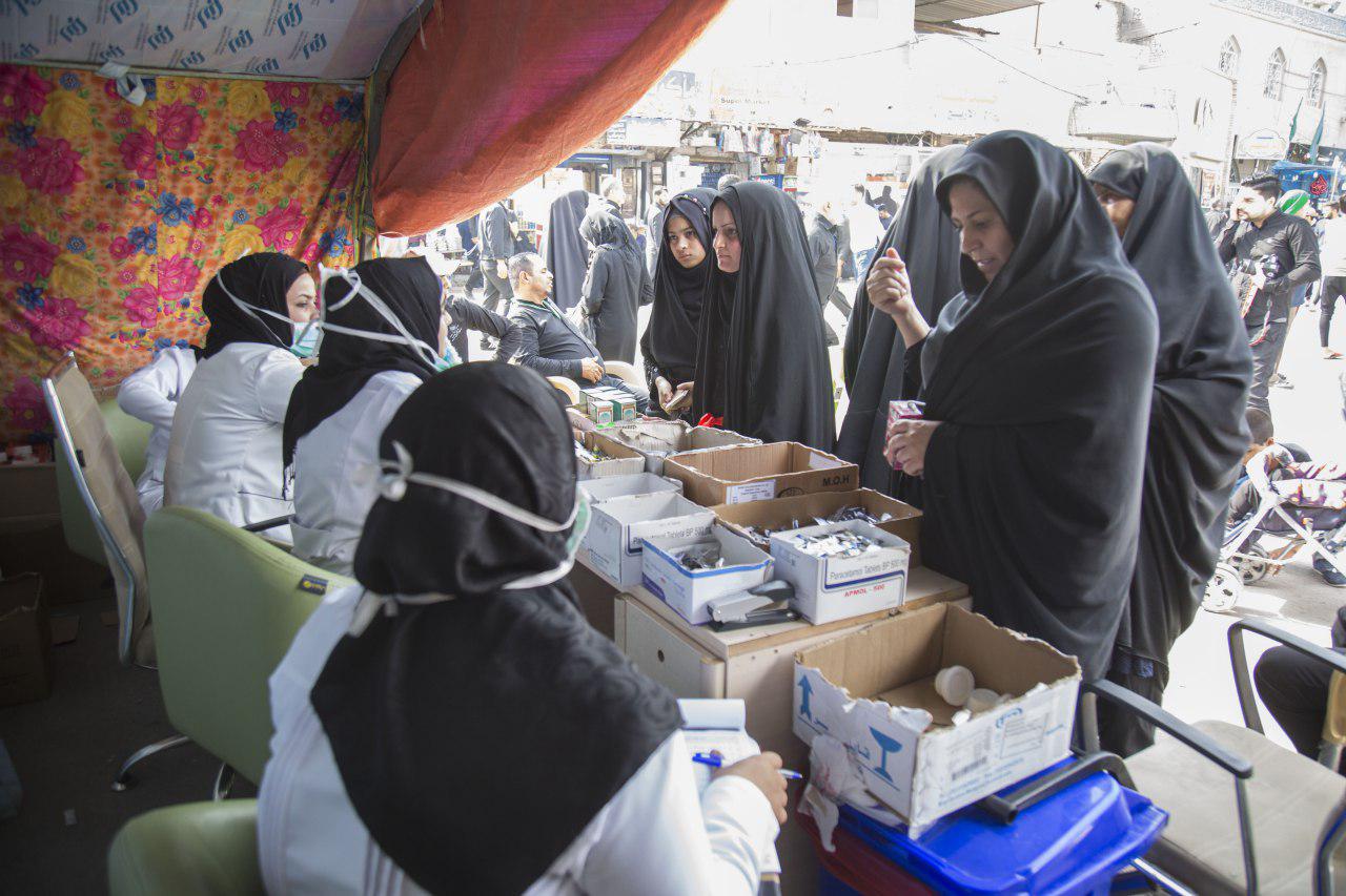 بالصور.. ملائكة الرحمة في خدمة زوار الاربعين