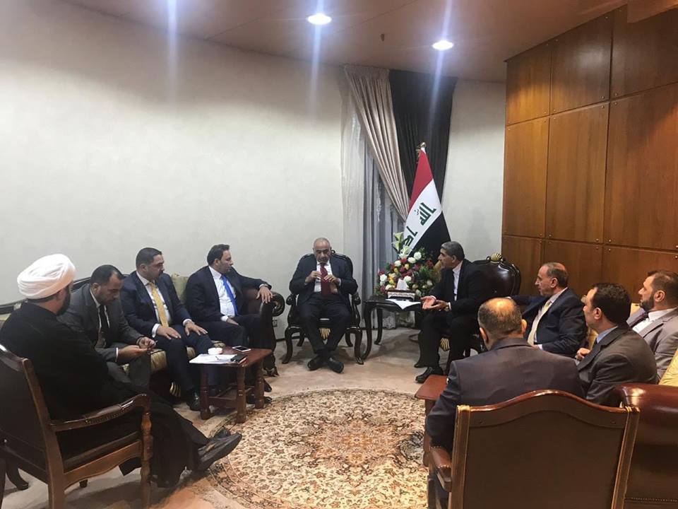 بالصورة :رئيس الوزراء المكلف يجتمع مع هيأة رئاسة البرلمان وقادة الاحزاب بعد انسحاب سائرون