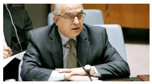 اول وزير في كابينة عبد المهدي يتسلم عمله