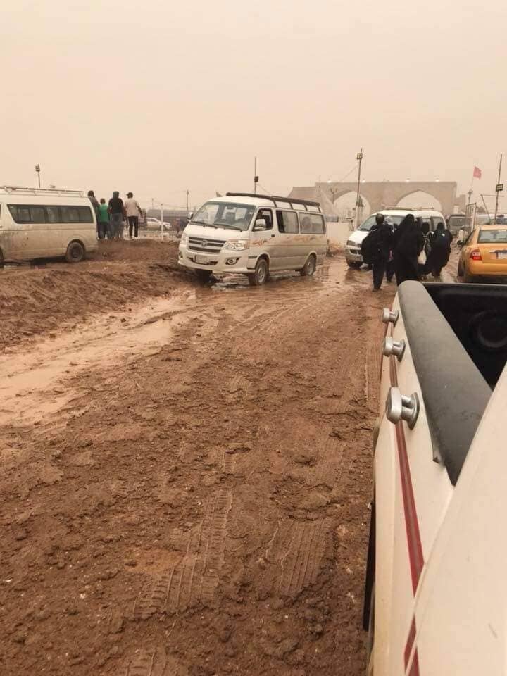 بالصور شاهد منفذ الشيب الحدودي بالعمارة بعد ساعات من المطر