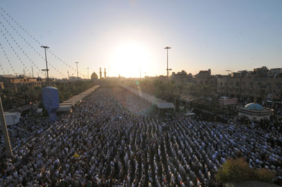 خطيب صلاة العيد في كربلاء ينتقد رواتب كبار المسؤولين ويصفها بأنها كالنار في البطون