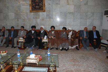 مكتب الشهيد الصدر بكربلاء يزور العتبة الحسينية ويهنئ ممثل المرجعية العليا بعيد الفطر المبارك