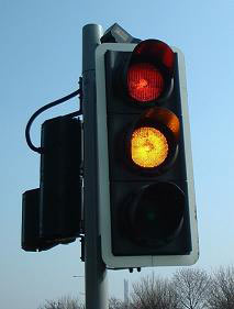 كربلاء: دائرة الكهرباء تمتنع من ربط شبكة الإشارة الضوئية على خط الطوارئ