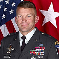 قائد أميركي يؤكد أن بغداد لم تتقدم حتى الآن بطلب لإبقاء قوات أميركية بعد 2011