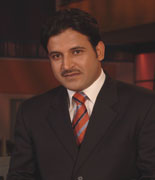 اعلامي سعودي يعمل بقناة الجزيرة : من الوقاحة عدم دعم الثورة في البحرين