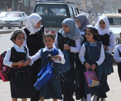 النجف تطالب وزارة التربية الاسراع بتوزيع مواد القرطاسية  على الطلبة