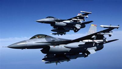 طائرات إماراتية تستهدف مصافي نفطية تسيطر عليها داعش