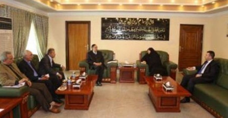 الشيوعي العراقي يلتقي رئيسة مؤسسة الشهداء ويدعو لايقاف الاجراءات التي تتعرض لها عوائل شهداء 1963