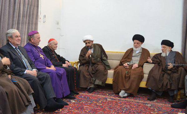 المرجع الحكيم يستقبل ممثل الكنيسة الكاثوليكية في أمريكا