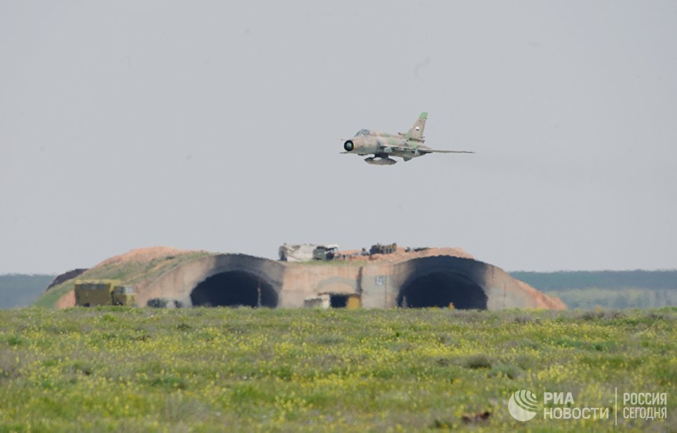 الطائرات السورية تدمر أكبر مواقع داعش في الرقة بمساعدة عراقية