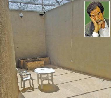 صدام حسين يكشف بخط يده ان انظمة عربية واجنبية تورطت معه بغزو الكويت