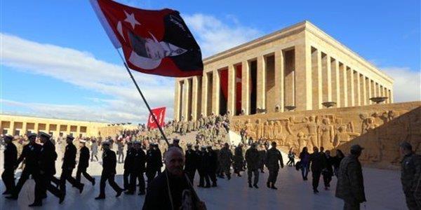 استخبارات تركية: «داعش» ينوي استهداف ضريح «أتاتورك».. في ذكرى ميلاده