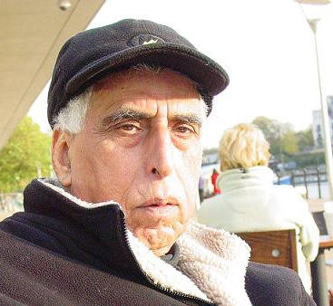 شاعر عراقي ينال جائزة نجيب محفوظ