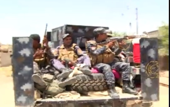 القطعات العراقية تغرق الدواعش داخل انفاقهم من مياه سدة الفلوجة