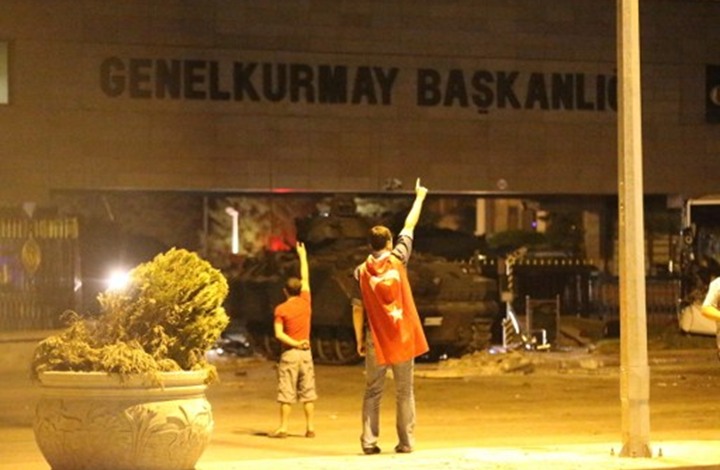 الانقلاب في تركيا فشل.. وهذه هي التفاصيل