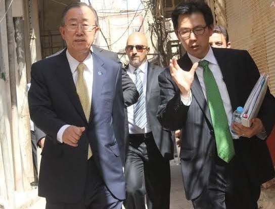 شاهد بان كي مون في ازقة النجف النجف القديمة