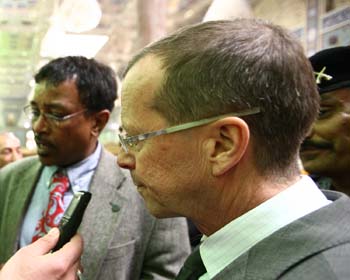 مارتن كوبلر: إنتهاء انتقال آخر قافلة كبيرة من سكان اشرف الى مخيم الحرية