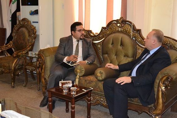 غرفة تجارة كربلاء تستضيف مستشار التجارة والاستثمار البريطاني في العراق