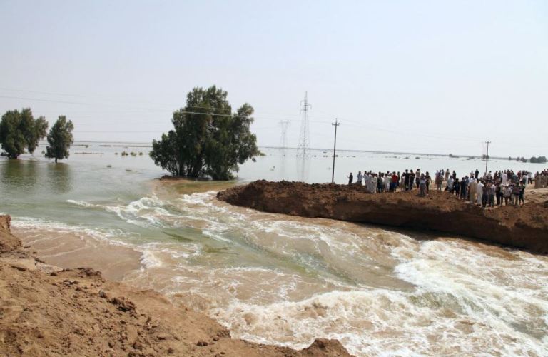 تنبؤات بأمطار وزوابع وسيول تستنفر دوائر البصرة استعداداً لازمة المناخ