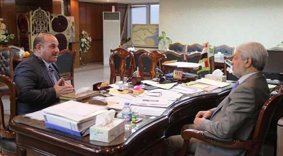 وزير النقل يوعز بتشكيل لجنة عليا في الوزارة لمراسيم تفويج زوار الأربعين