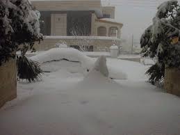 عراقيون وبرلمانيون يعلقون بمطار عمان الدولي بسبب موجة الثلوج