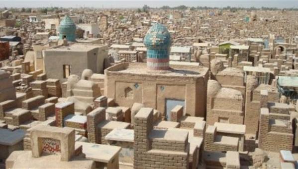 مقتل شخص وجرح اخر بانفجار مخلفات حربية في مقبرة وادي السلام في النجف