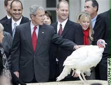 بوش يعفو عن ديكين روميين بمناسبة عيد الشكر