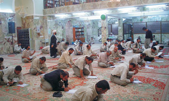 تخرج الدفعة الرابعة من طلبة الدورة الفقهية لمنتسبي العتبة الحسينية المقدسة