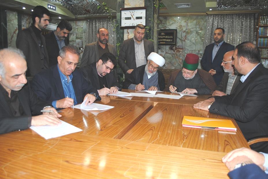 بالصور :العتبة الحسينية المقدسة توقع عقد انشاء مطار كربلاء الدولي مع شركة بريطانية