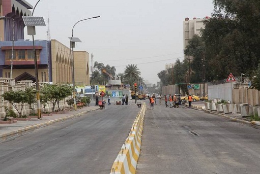 المباشرة بأعمال تطوير وتأهيل شارع الاتصالات المتضرر جراء استهداف مقر وزارة العدل+صور