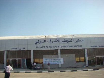 هبوط اول طائرة كويتية في مطار النجف بعد انقطاع 21 سنة على متنها سفيرا العراق والكويت