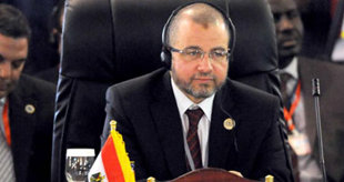 حبس رئيس وزراء مصر سنة وعزله من منصبه لعدم تنفيذ حكم قضائى