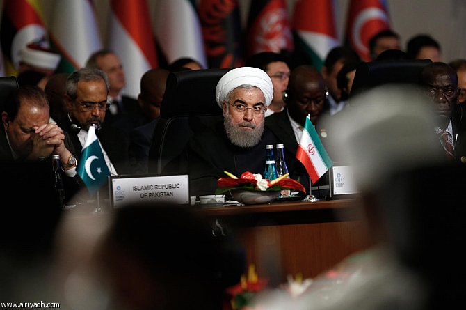 روحاني ينسحب من جلسة تلاوة البيان الختامي لـ «قمة إسطنبول»