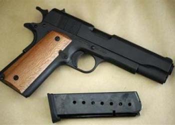 كربلاء تحذر من "نزاعات مسلحة" في حال تطبيق قرار حيازة قطعة سلاح