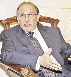 بعثيون يعتدون على السفير العراقي في الاردن ويشتبكون بالايدي مع حراسه