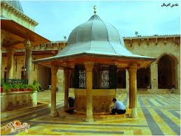 مصدر لـ(نون):لاصحة لنبش قبر نبي الله زكريا في حلب والتاكيد على سرقة نفائسه ومنبر المسجد