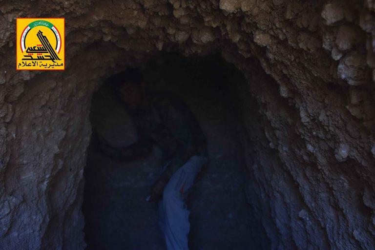 بالصور: الحشد الشعبي يعثر على انفاق لـ”داعش” جنوب القيروان