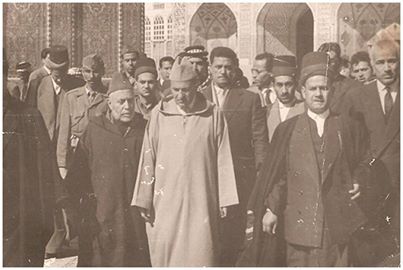الملك المغربي يزور مرقد امير المؤمنين علي بن ابي طالب في  منتصف الخمسينات من القرن الماضي