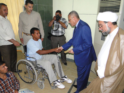 مجلس الوزراء ... توزيع 5,3 مليار دينار تعويضات على ضحايا الارهاب في  ذي قار (مصور)