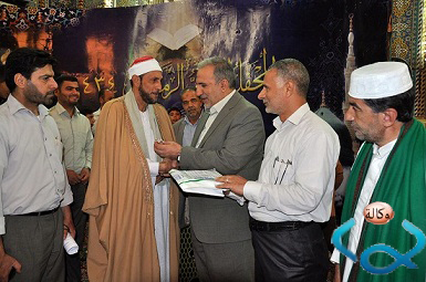 كربلاء: تكريم قارئ قرآن مصري مشارك بختمة قرآنية بالعتبة الحسينية المقدسة