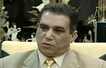 رئيس هيئة النزاهة السابق يكشف عن سياسي من بابل يهرب النفط الى خارج البلاد بعد بناء مفقس للدواجن على الانبوب النفطي