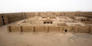 العراق يرفع دعوى قضائية لاسترداد تمثال ذهبي من لبنان